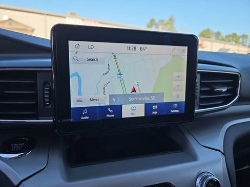 Used 2022 Ford Explorer XLT w/ Equipment Group 202A image 24