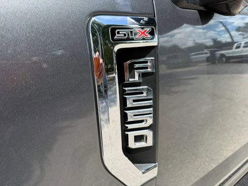 Used 2021 Ford F250 XL w/ STX Appearance Package AWD/4WD image 22