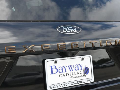 Used 2025 Ford Expedition Tremor AWD/4WD image 21