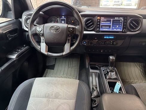 Used 2021 Toyota Tacoma TRD Off-Road w/ Technology Package AWD/4WD image 14