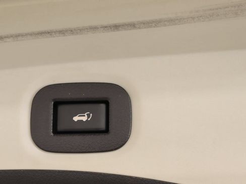 Used 2018 Nissan Rogue SL AWD/4WD image 29