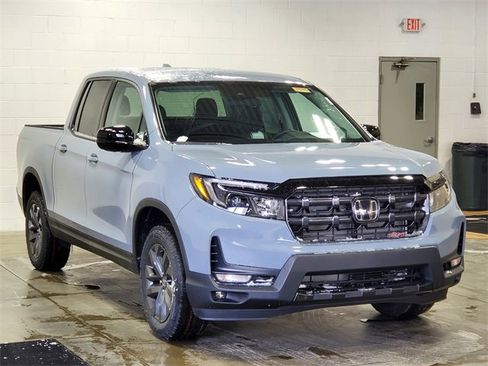 New 2025 Honda Ridgeline Sport image 3