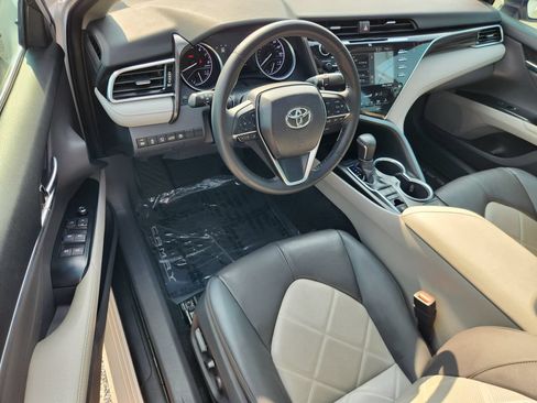 Used 2018 Toyota Camry XLE w/ Driver Assist Package FWD image 15