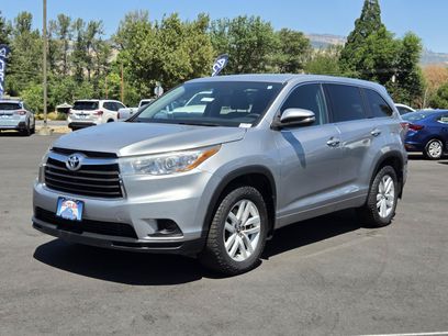 Used 2016 Toyota Highlander LE