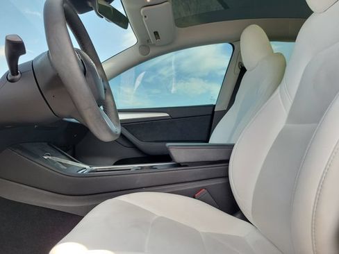 Used 2023 Tesla Model Y Long Range AWD/4WD image 21