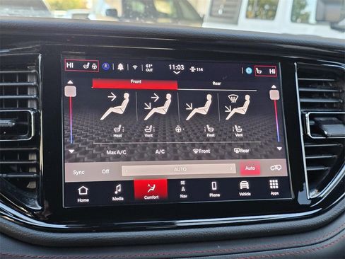 Used 2024 Dodge Durango GT image 19