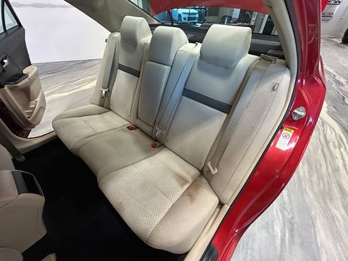 Used 2014 Toyota Camry LE FWD image 7