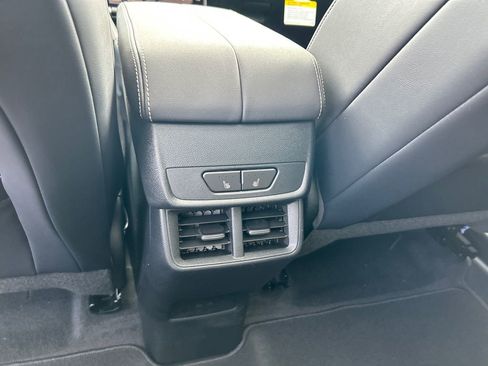 New 2026 GMC Terrain Elevation w/ Elevation Premium Package AWD/4WD image 31