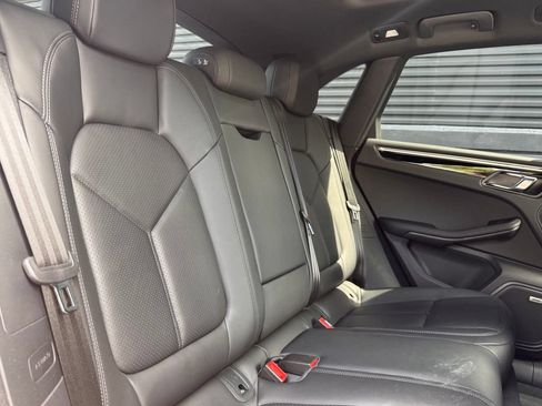 Certified 2023 Porsche Macan S AWD/4WD image 15