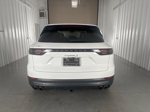 Used 2019 Porsche Cayenne S image 6