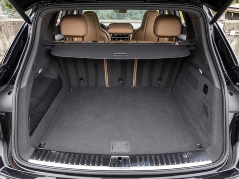 Certified 2023 Porsche Cayenne GTS AWD/4WD image 55