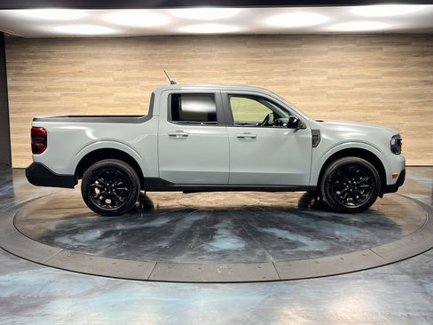 Used 2024 Ford Maverick Lariat w/ Black Appearance Package image 9