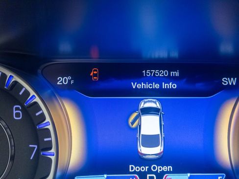 Used 2015 Chrysler 200 C w/ Premium Lighting Group image 13