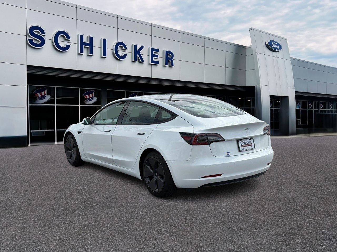 Used 2021 Tesla Model 3 Standard Range Plus RWD image 3