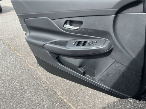 New 2026 Nissan Sentra SV w/ SV Convenience Package FWD image 12