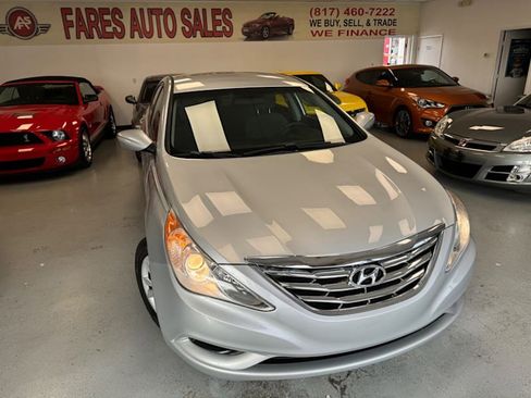 Used 2011 Hyundai Sonata GLS image 1