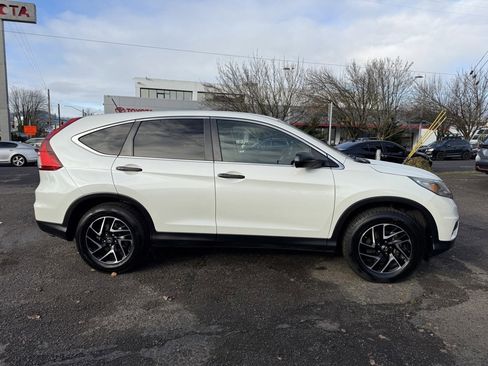Used 2016 Honda CR-V SE image 12