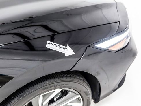 Used 2025 Hyundai Elantra SEL image 39