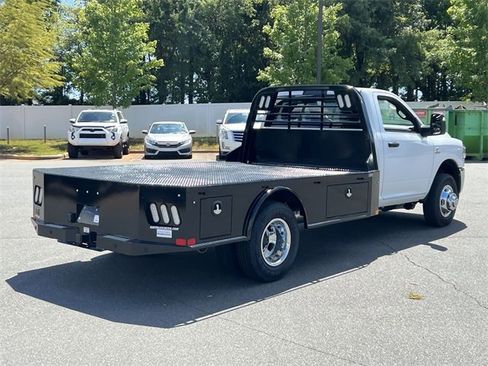 Used 2024 RAM 3500 Tradesman image 13