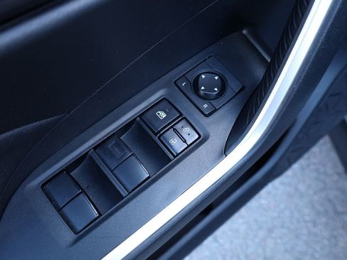 Used 2024 Toyota RAV4 LE image 31