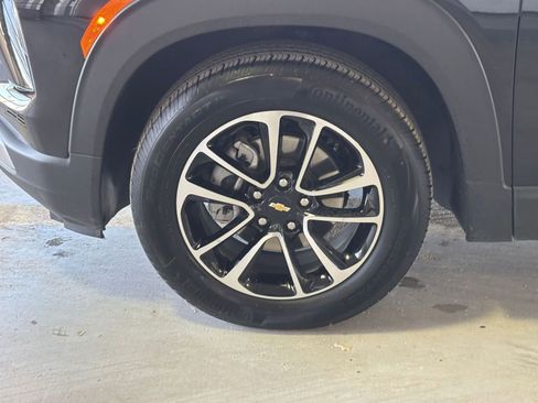 Used 2025 Chevrolet TrailBlazer LT FWD image 34
