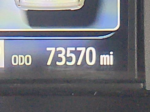 Used 2020 Toyota Sienna XLE Premium FWD image 23