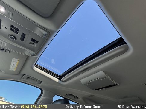 Used 2015 Cadillac Escalade ESV Premium AWD/4WD image 31