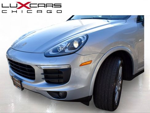 Used 2017 Porsche Cayenne Platinum Edition AWD/4WD image 4