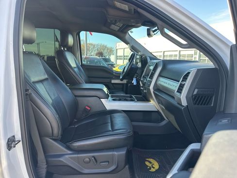 Used 2021 Ford F250 Lariat w/ Lariat Value Package image 28