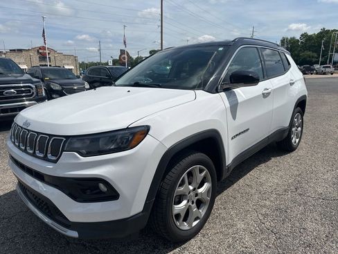 Used 2022 Jeep Compass Limited AWD/4WD image 3