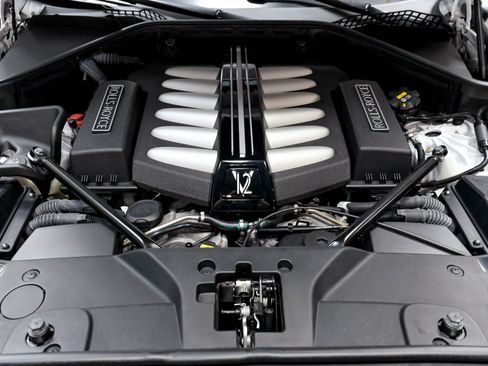Used 2017 Rolls-Royce Dawn RWD image 44