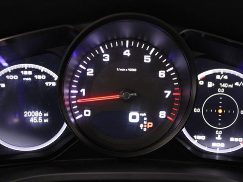 Certified 2023 Porsche Cayenne w/ Premium Package AWD/4WD image 18