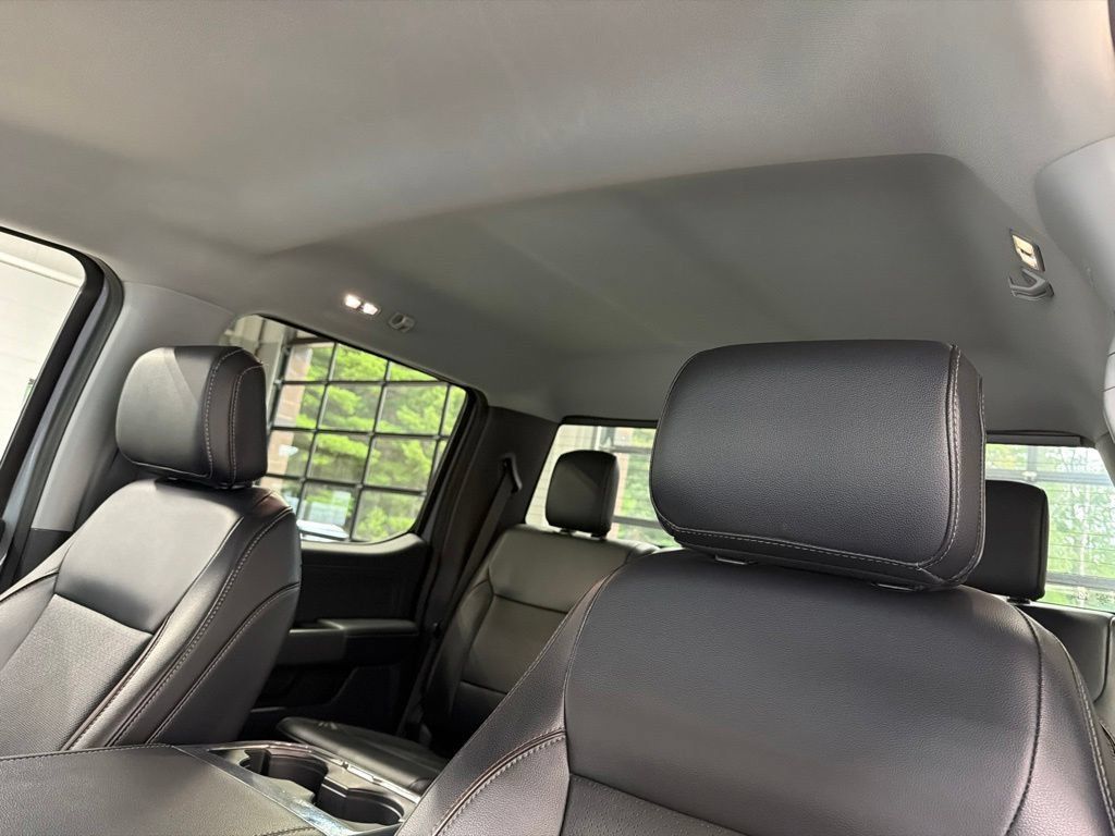 Used 2024 Ford F250 Lariat w/ Black Appearance Package AWD/4WD image 21