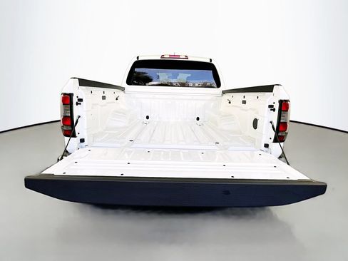 Used 2025 Nissan Frontier S RWD image 24