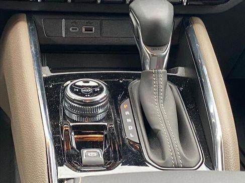 Certified 2025 GMC Canyon Denali image 14