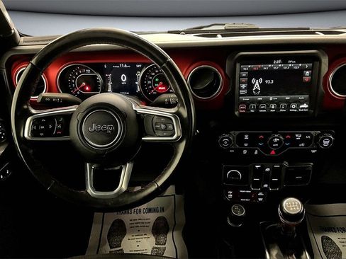 Used 2020 Jeep Gladiator Rubicon w/ Trailer Tow Package image 9