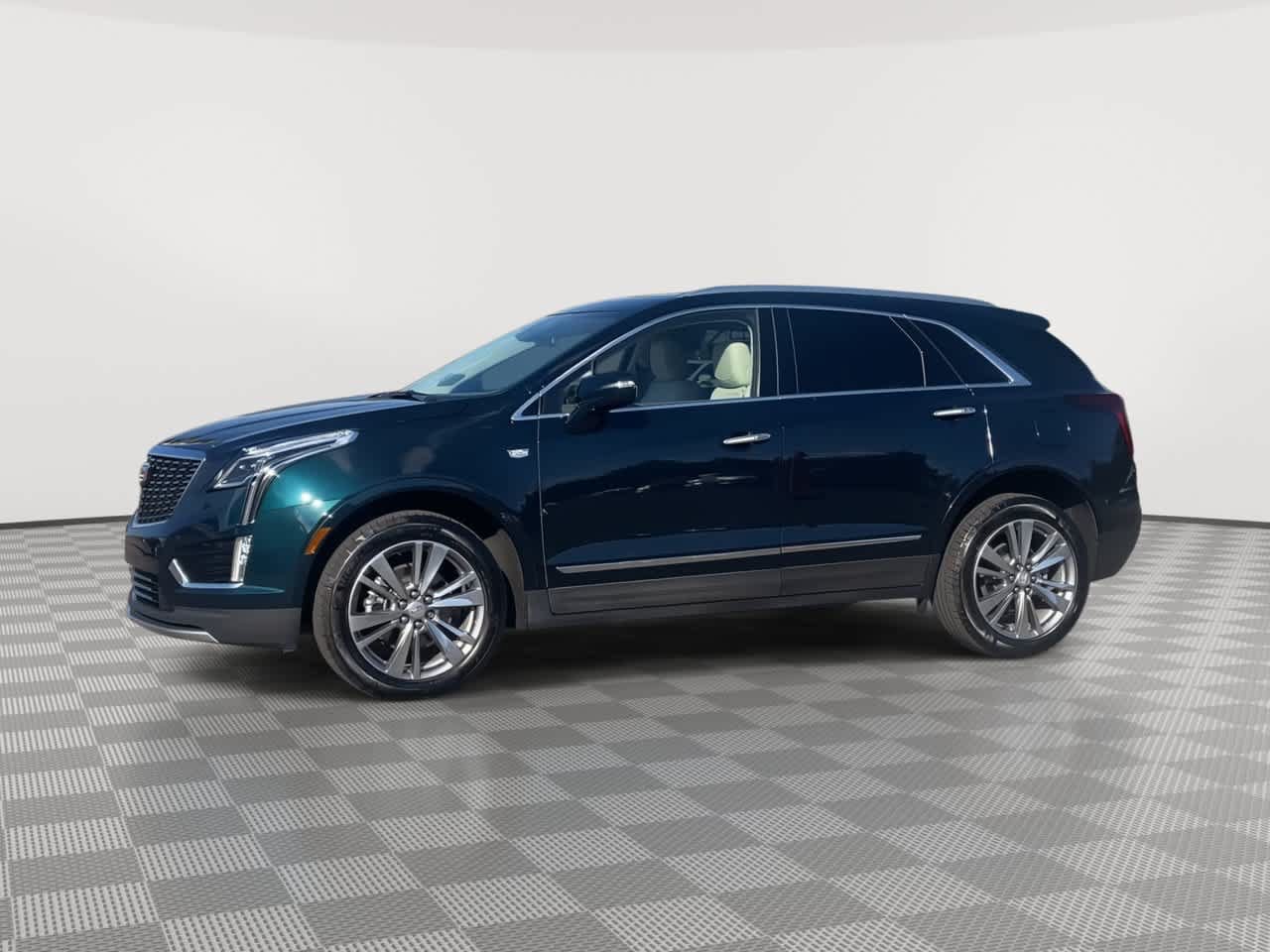Certified 2024 Cadillac XT5 Premium Luxury FWD image 4