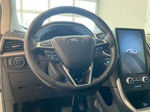 Used 2022 Ford Edge SEL AWD/4WD image 14