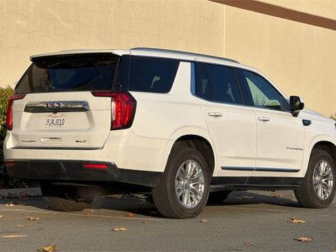 Used 2023 GMC Yukon SLT image 4