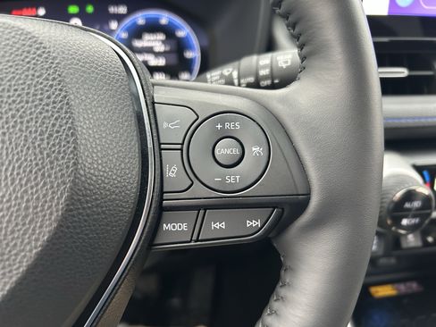 Used 2025 Toyota RAV4 XSE image 18