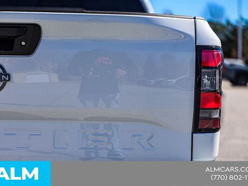 Certified 2025 Nissan Frontier SV w/ SV Convenience Package RWD image 15