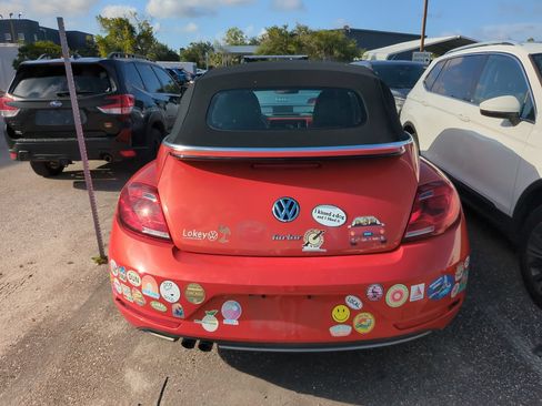 Used 2019 Volkswagen Beetle 2.0T S FWD image 2
