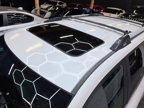 Used 2012 Toyota Highlander Limited w/ Tow Pkg image 6