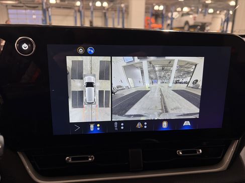 New 2026 Chevrolet Equinox LT w/ Convenience Package II image 21