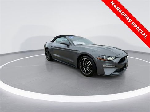 Used 2022 Ford Mustang Premium image 2