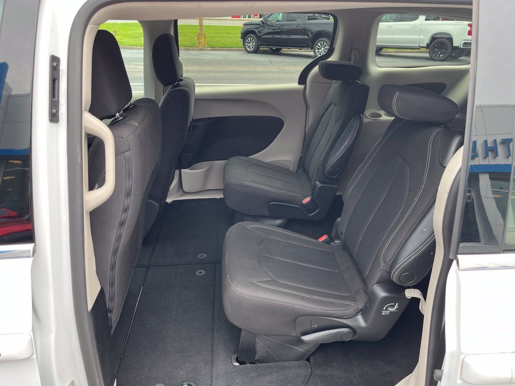Used 2023 Chrysler Voyager LX FWD image 52