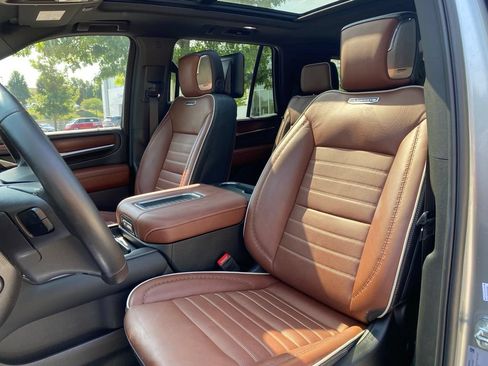 Used 2024 GMC Yukon Denali Ultimate AWD/4WD image 22