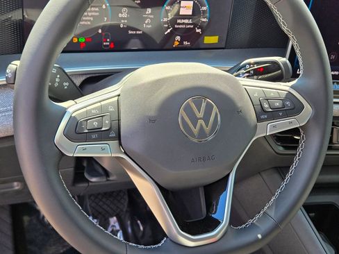 New 2026 Volkswagen Tiguan S FWD image 11