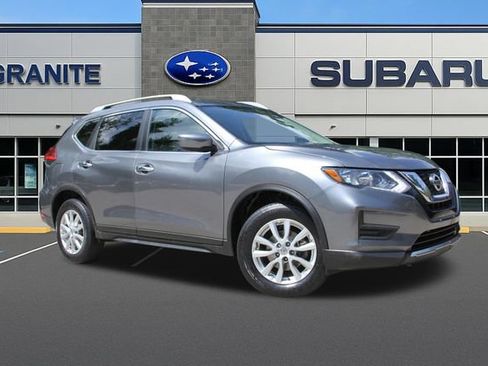 Used 2017 Nissan Rogue SV AWD/4WD image 3
