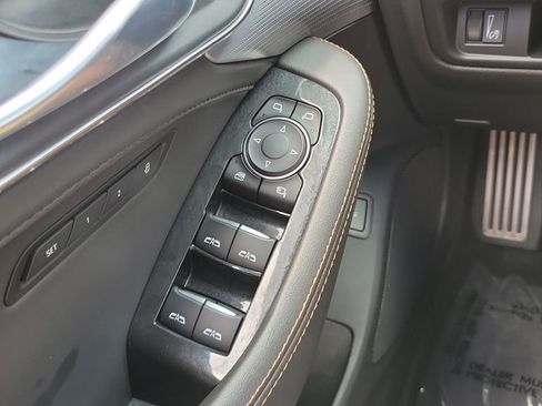 Used 2021 Cadillac CT5 V w/ Premium Package RWD image 19